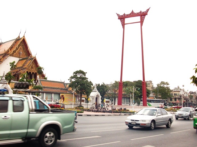 бангкок храм гигантские качели