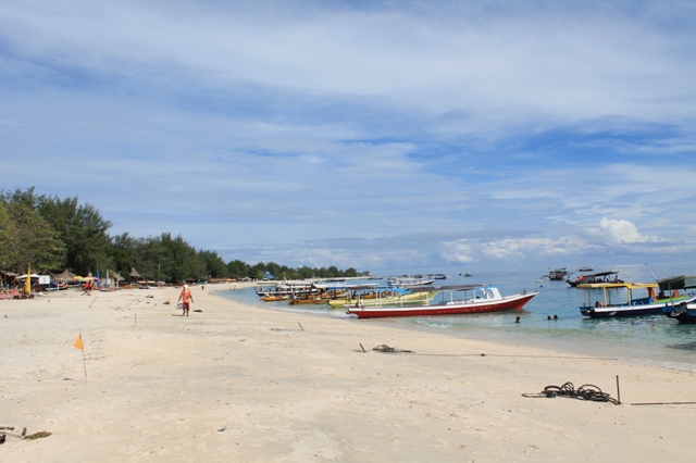 Пляж на Гили Траванган