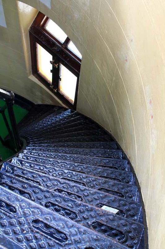 14-лестница-внутри-маяка