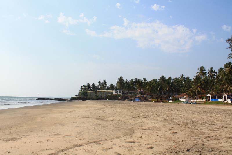 25-FabHotel-Ashwem-Beach-пляж