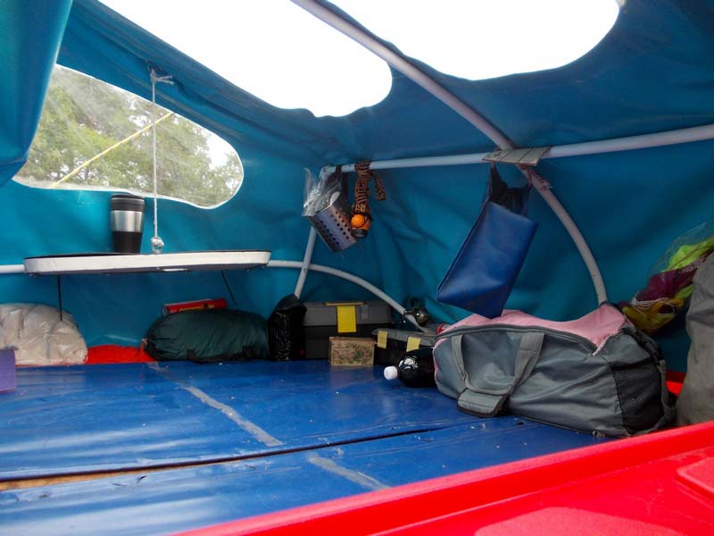 палатка-на-надувном-катамаране-фото
