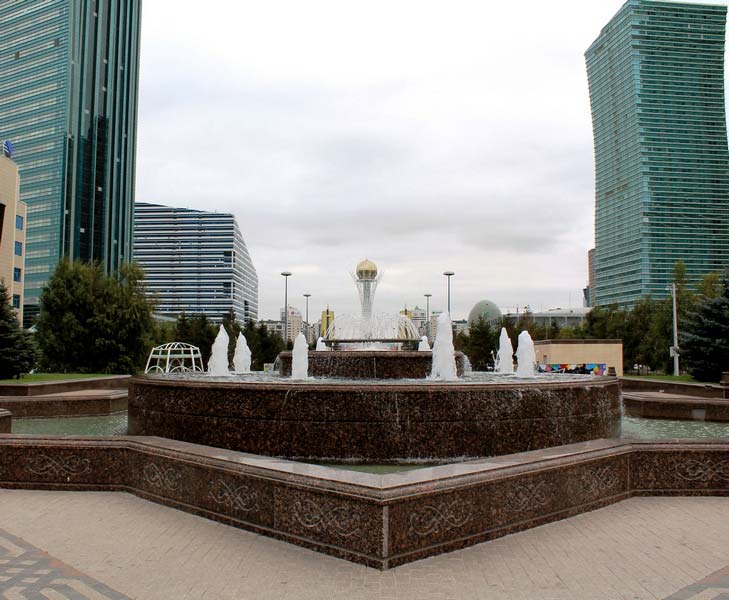 Астана монумент Байтерек