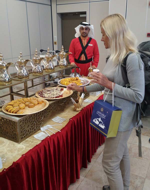 Встреча-в-аэропорту-Бахрейна